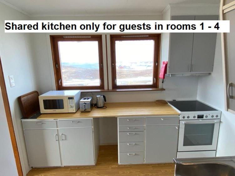 Repvag Overnatting Nordkapp Room photo